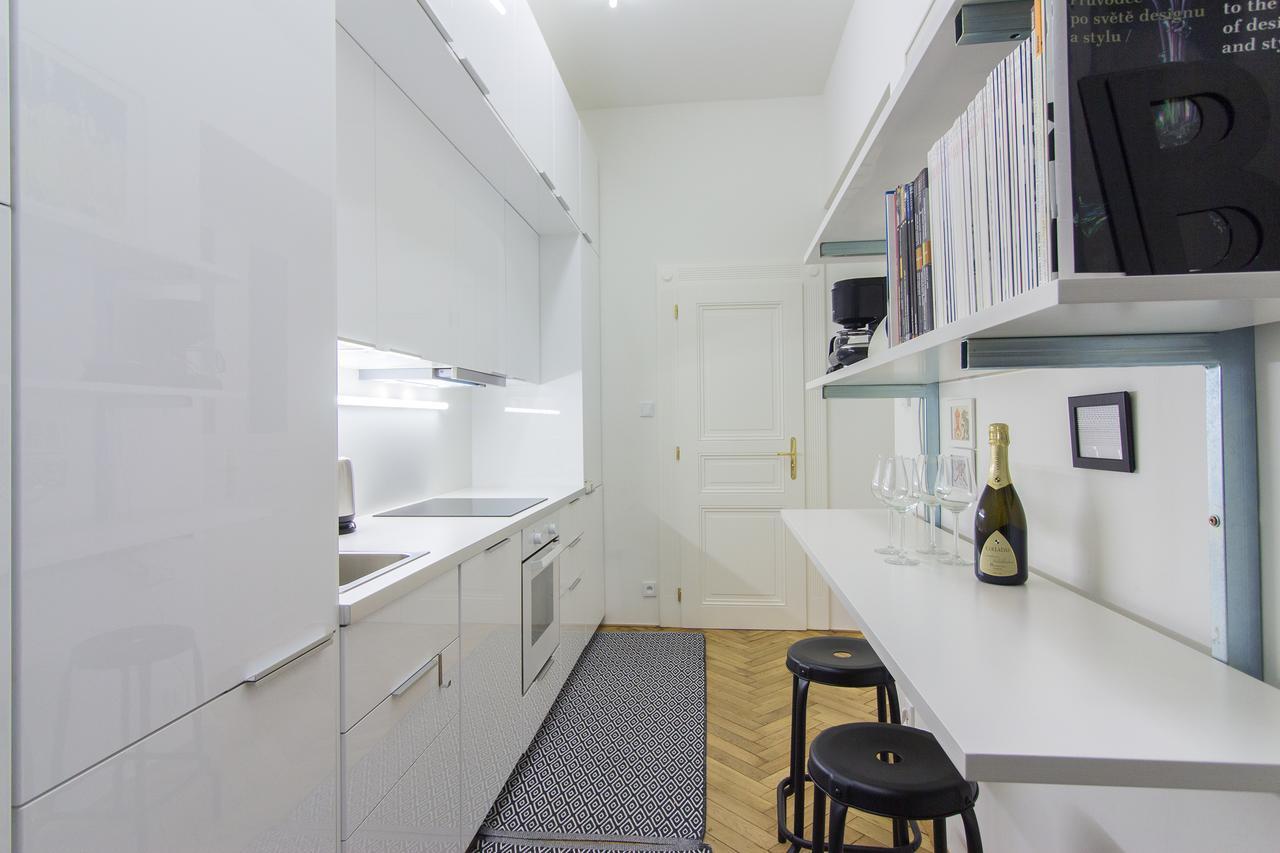 Stylish Modern For 5 People By Easybnb Apartment Prag